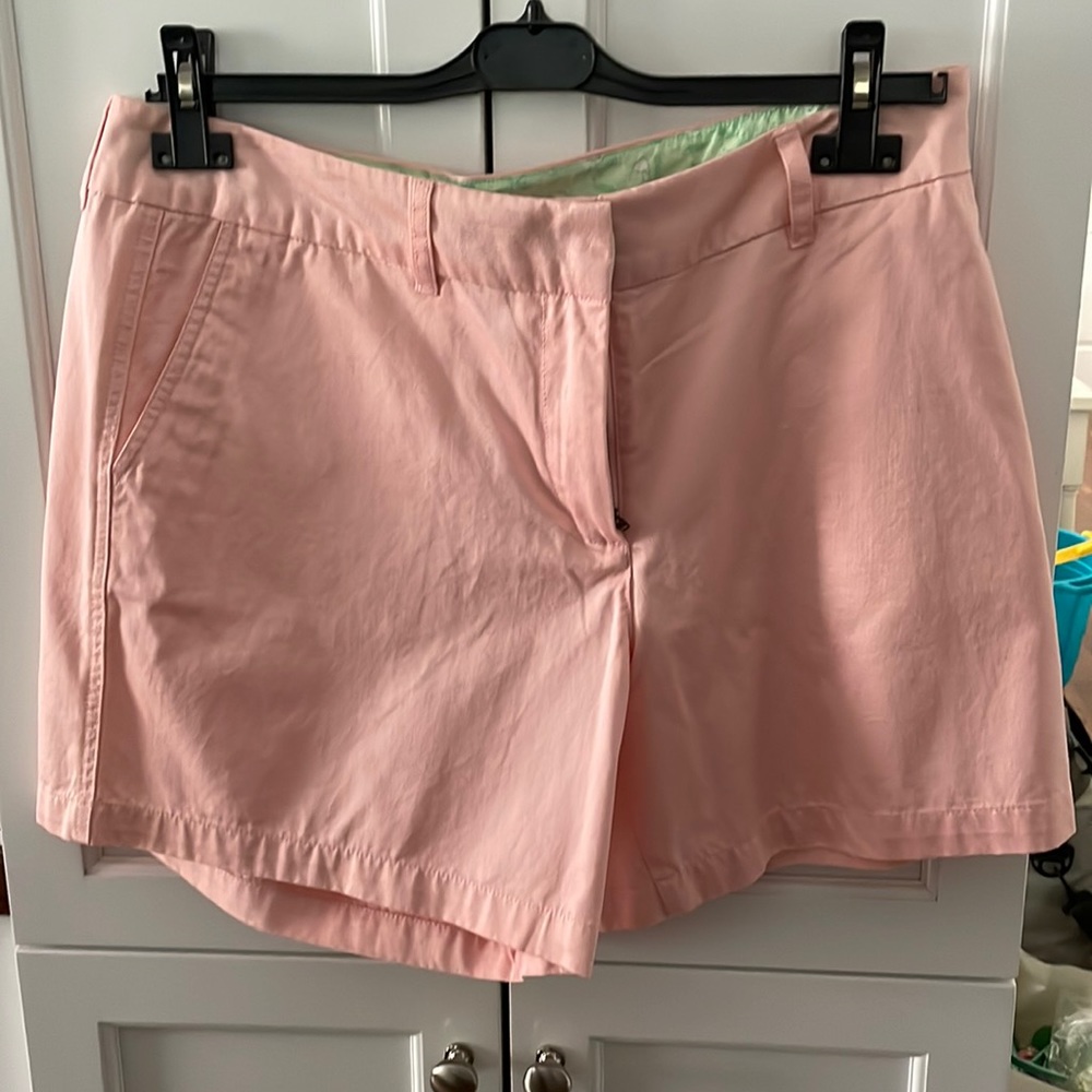 Vineyard Vines shorts